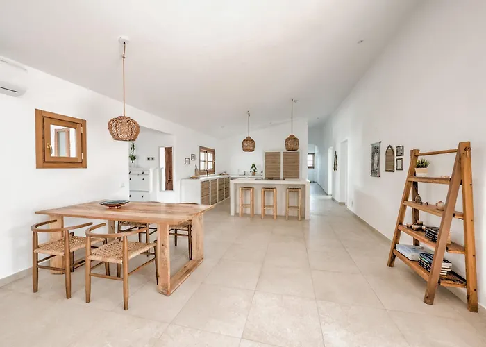 In Mediterranean Style With Private Pool Ferienhaus Nerja